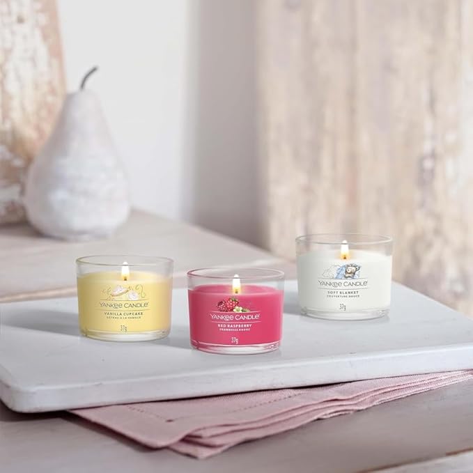 Yankee Candle Signature Votive Mini Candle Jar, Vanilla Cupcake Scent, Natural Soy Wax Blend Candle with Natural Fiber Wick, 1.3 OZ Glass Jar (Pack of 6)